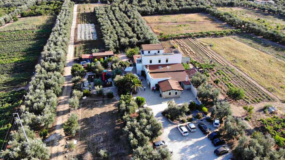 panoramica zia tina esterno casale
